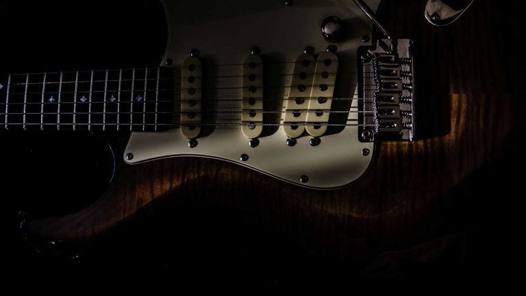 An electric guitar equipped with 3 magnetic pickups