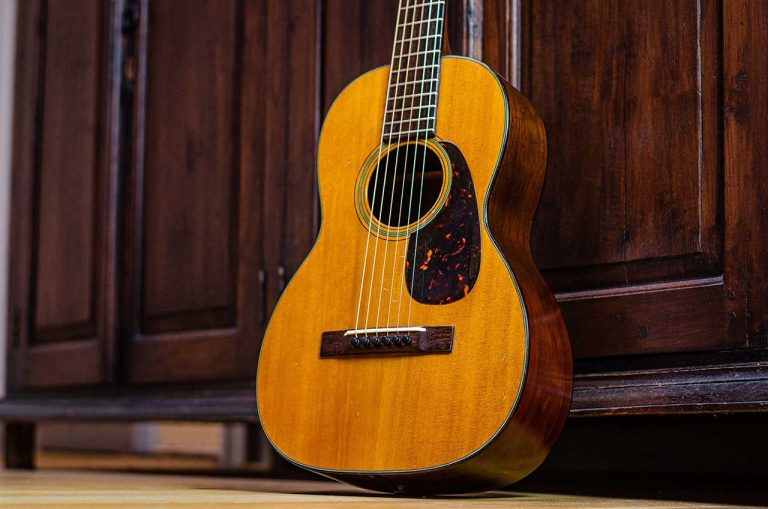 A guitar Terz Martin 5-18